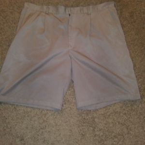 Size 42 tan Nike Golf shorts